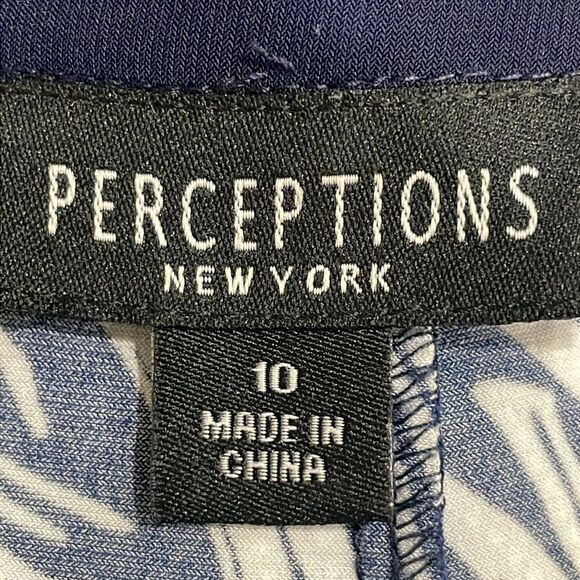 NWOT Perceptions Woman Navy and White Dress. Size 10 M medium - Picture 6 of 8
